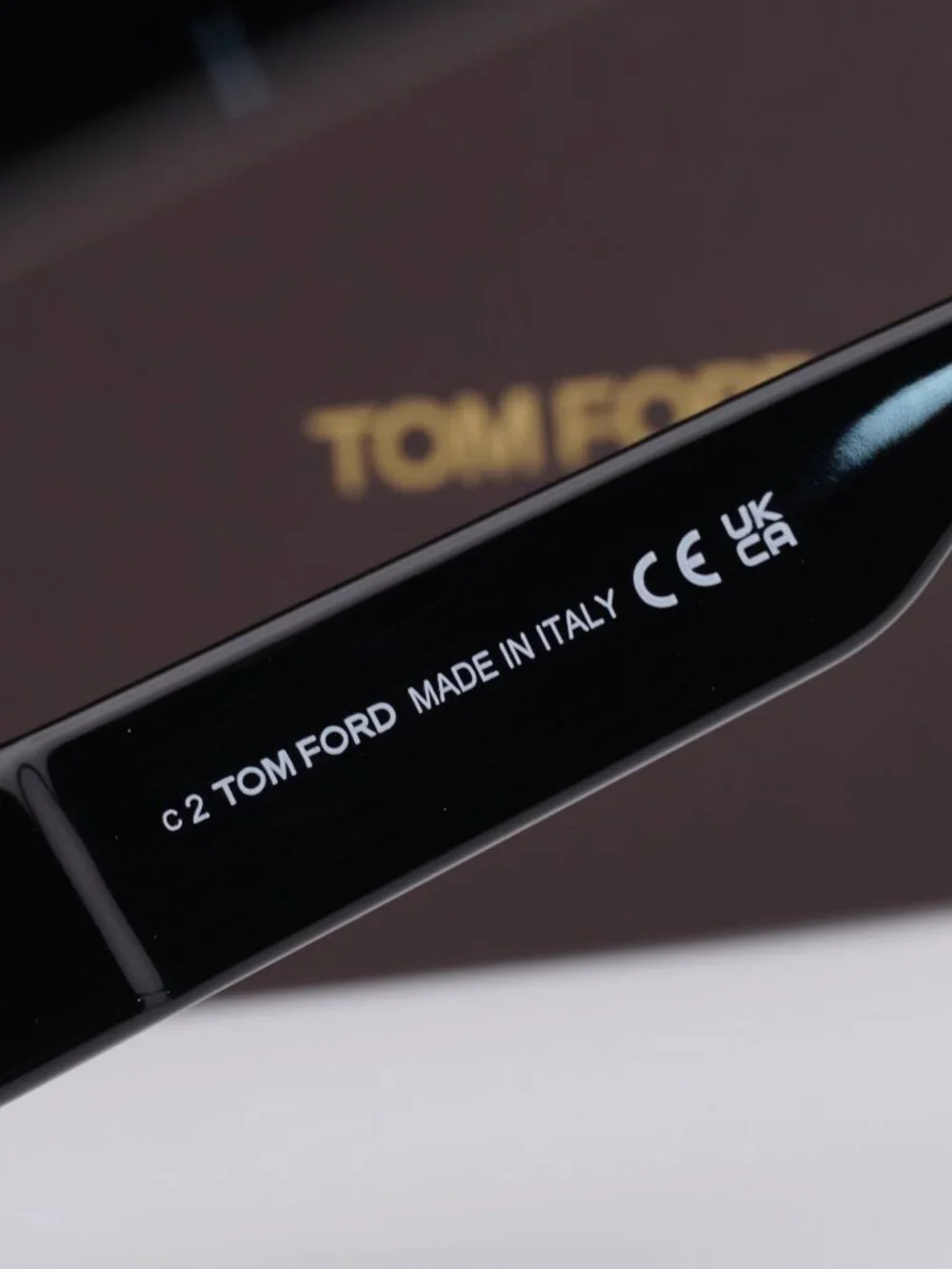 Tom Ford model ft0847